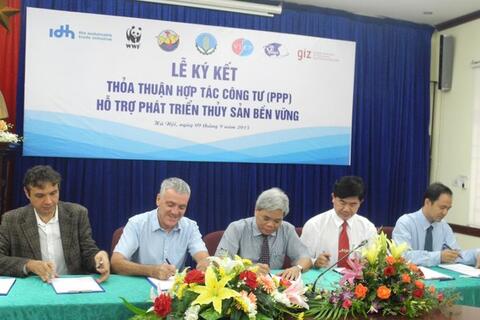 Công, tư "bắt tay" hỗ trợ phát triển thủy sản bền vững tại Việt Nam