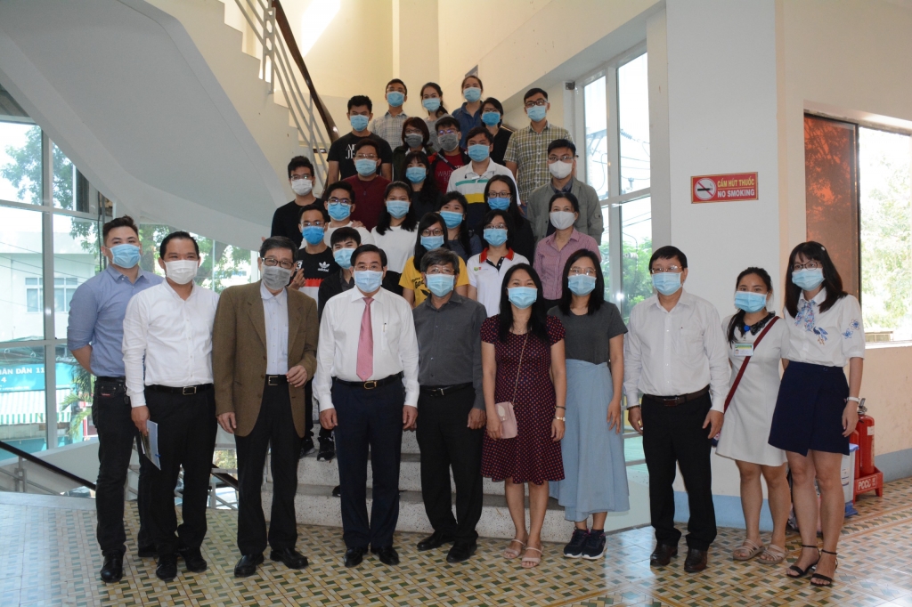 23 sinh viên ĐHYK Phạm Ngọc Thạch sang CHLB Đức thực hành lâm sàng