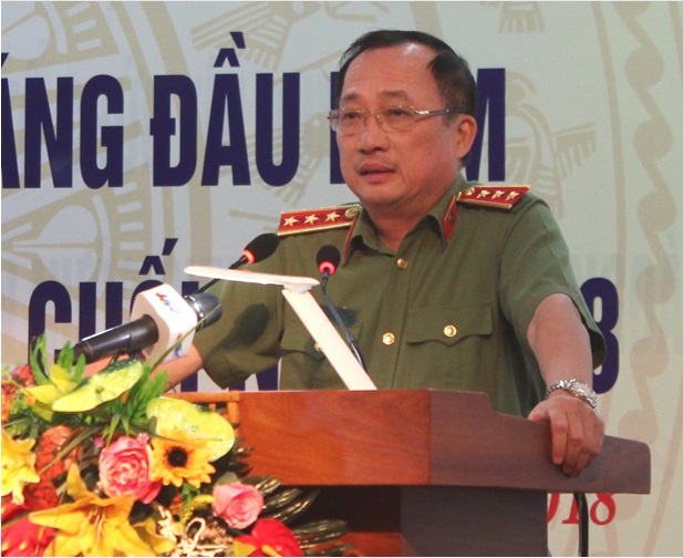 Thượng tướng Nguyễn Văn Thành, Ủy viên Trung ương Đảng, Thứ trưởng Bộ Công an, thành viên Hội đồng Thi đua – Khen thưởng Trung ương, phát biểu tại hội nghị.