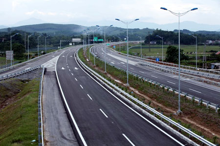 Đường cao tốc Nội Bài - Lào Cai