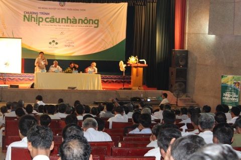 CTCP Supe Phốt phát và Hoá chất Lâm Thao: Tài trợ Chương trình “Nhịp cầu nhà nông” tỉnh Thái Bình