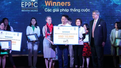Ý tưởng khởi nghiệp từ Đại học RMIT chung tay chống rác thải nhựa ở Việt Nam