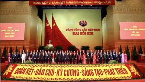 Đoàn đại biểu thành phố Hà Nội thảo luận, góp ý vào dự thảo Văn kiện Đại hội Đảng