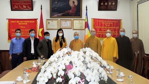 Chủ tịch Ủy ban MTTQ Việt Nam thành phố Nguyễn Lan Hương thăm, chúc Tết Giáo hội Phật giáo Việt Nam TP Hà Nội