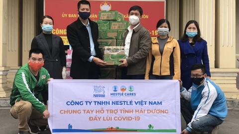 Nestlé Việt Nam sát cánh cùng tuyến đầu phòng chống đại dịch