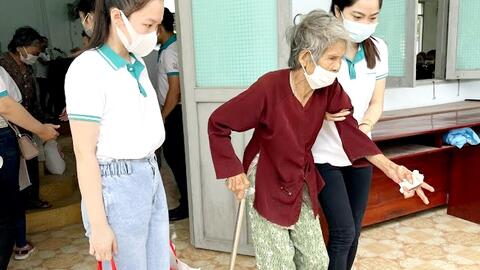 Kienlongbank trao tặng 8.450 phần quà Tết cho bà con khó khăn tại 134 địa phương