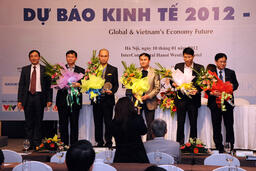 Diễn Đàn Kinh Tế 2012