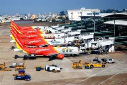 Hãng hàng không đầu tiên bán vé máy bay Tết với giá rẻ