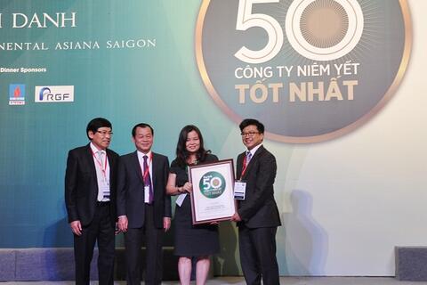 PVFCCo lần thứ 3 liên tiếp nhận giải thưởng “Top 50 công ty niêm yết tốt nhất Việt Nam”