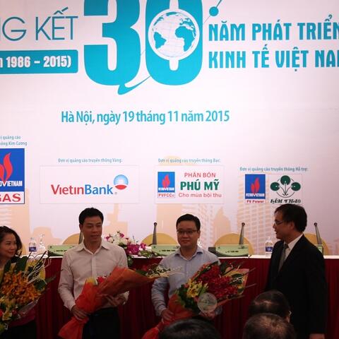 Diễn đàn kinh tế Việt Nam tổng kết 30 năm phát triển kinh tế Việt Nam (1986 - 2015)
