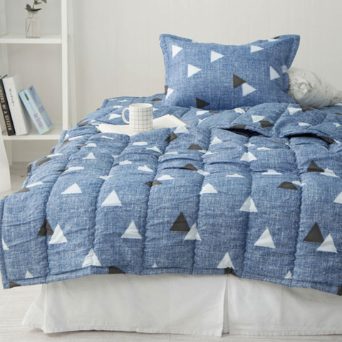 Chia sẻ Set chăn chần bông kèm vỏ gối SSJG Triangle 135x190cm/40x60cm