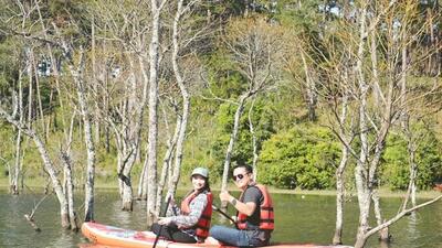 Tour Đà Lạt 1/2N: Chèo SUP Ngắm Hoàng Hôn Hồ Tuyền Lâm