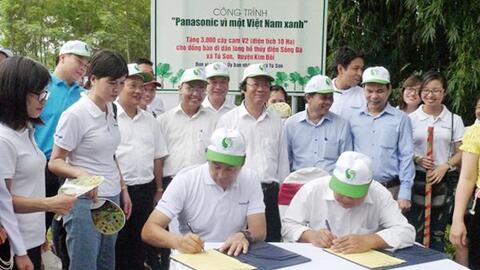 Panasonic tiếp tục 'hành trình xanh” tại Hòa Bình, Quảng Nam và Quảng Ngãi