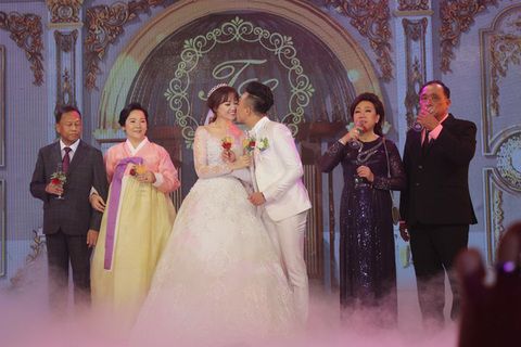 Phía Hari Won nói gì về thông tin sắp có con sau gần 2 năm đám cưới mà Trường Giang chia sẻ?