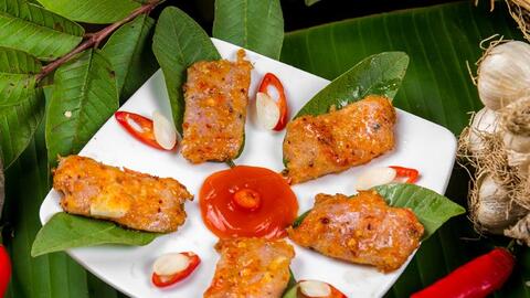 Nem chua chiên cay