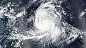 Thêm siêu bão sức gió 240 km/giờ hướng về Nhật Bản, Đài Loan