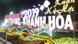 Nha Trang lung linh, tấp nập những đêm giáp Tết
