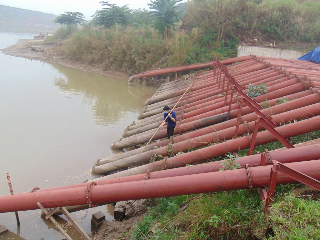 Nông dân ngoại thành Hà Nội rục rịch xuống đồng chuẩn bị gieo cấy lúa Xuân