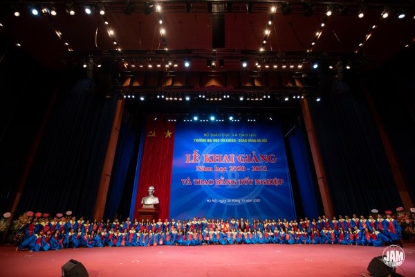 Đại học Tài chính - Ngân hàng Hà Nội tuyển dụng giáo viên