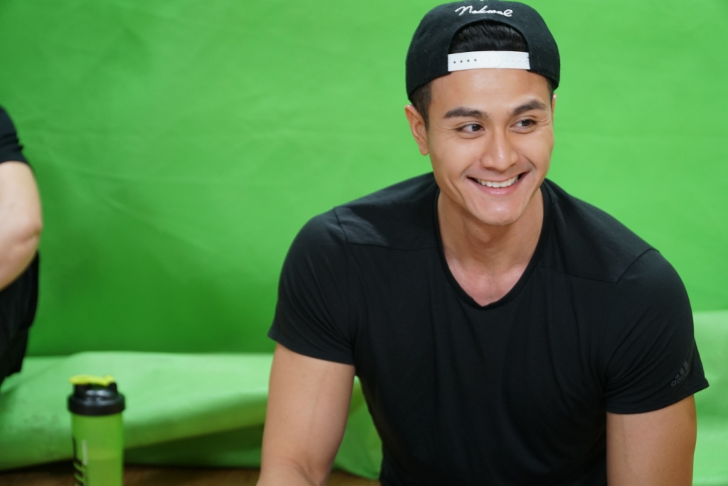 Siêu mẫu Vĩnh Thụy tại buổi tập luyện của chương trình Táo Xuân Tân Sửu 2021 Siêu mẫu Vĩnh Thụy tại buổi tập luyện của chương trình Táo Xuân Tân Sửu 2021