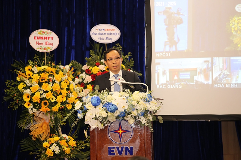 Ông Thiều Kim Quỳnh - Chủ tịch HĐTV EVNNPC phát biểu tại Hội nghị Ông Thiều Kim Quỳnh - Chủ tịch HĐTV EVNNPC phát biểu tại Hội nghị