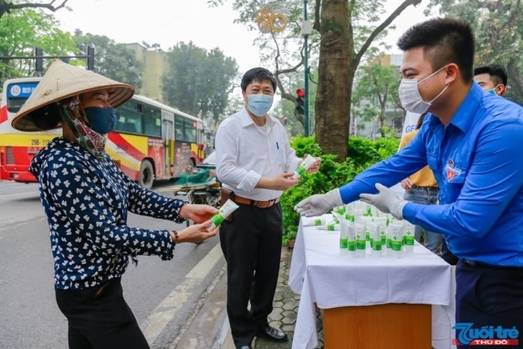 Nhịp cầu chuyển tiếp những yêu thương