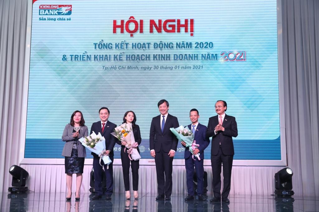 Hội nghị chúc mừng Chủ tịch và Phó Chủ tịch HĐQT Kienlongbank