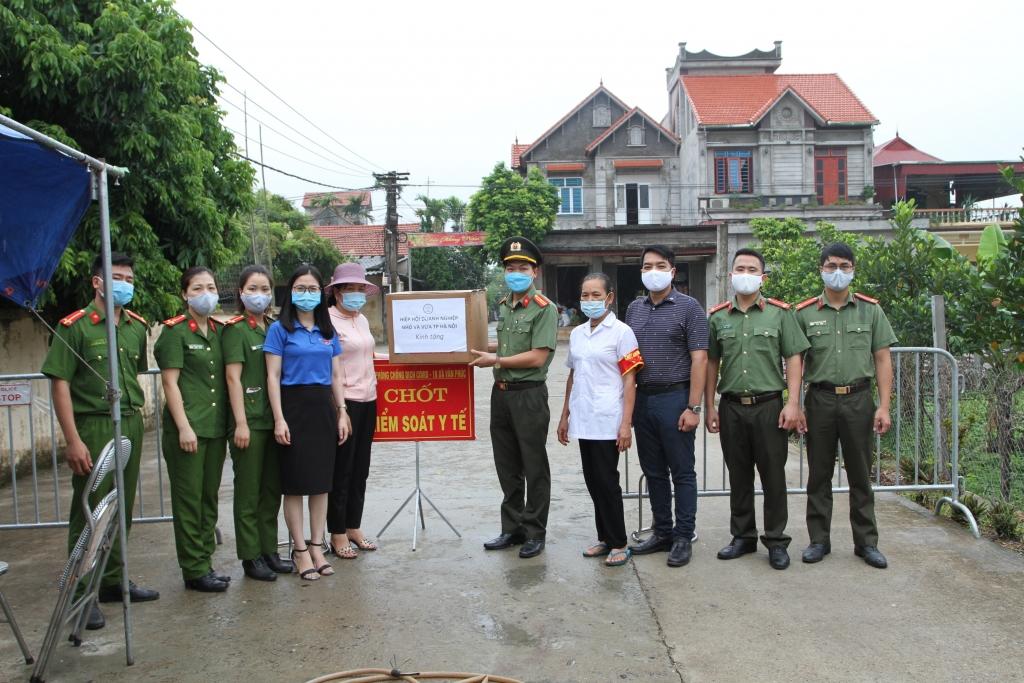 Tình nguyện vì cộng đồng, phòng, chống dịch bệnh Covid-19