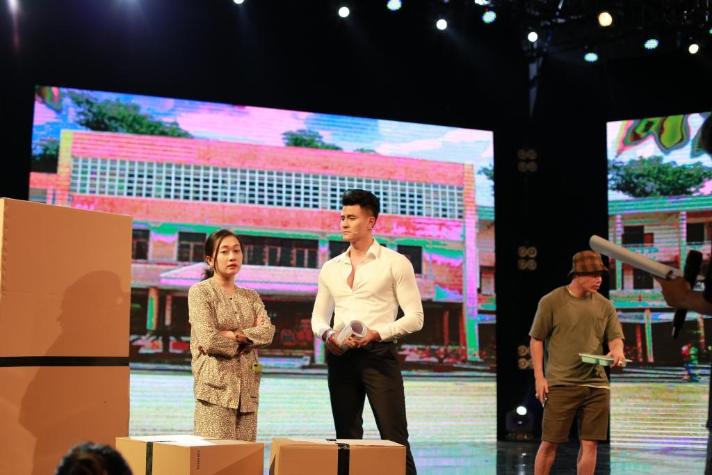 Lần đầu tham gia tập kịch Táo Xuân, “nam thần” Vĩnh Thụy được dàn nghệ sĩ tranh nhau chụp hình “sống ảo” Lần đầu tham gia tập kịch Táo Xuân, “nam thần” Vĩnh Thụy được dàn nghệ sĩ tranh nhau chụp hình “sống ảo”