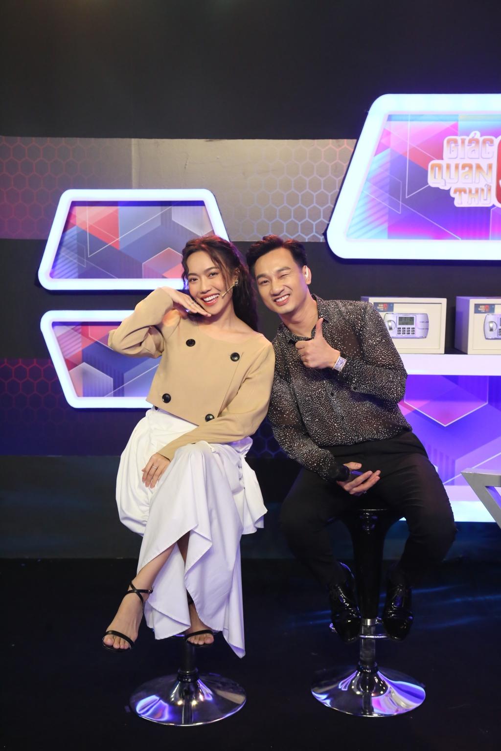 Cặp đôi Thành Trung – Diệu Nhi luôn trêu chọc nhau mỗi khi xuất hiện