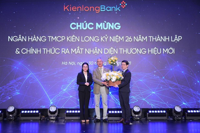 Ấn tượng với sự kiện chuyển mình bứt phá của KienlongBank - Ảnh 3.