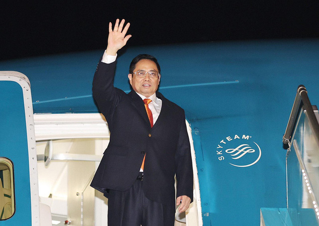  Thủ tướng Phạm Minh Chính lên đường dự Hội nghị COP26, thăm Anh và Pháp  - Ảnh 1.