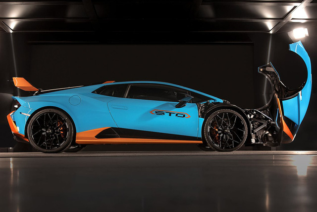 Lamborghini Huracan mạnh và đắt tiền nhất có mặt tại Việt Nam: Màu sơn độc, từng được Minh Nhựa ra kèo mua - Ảnh 4.