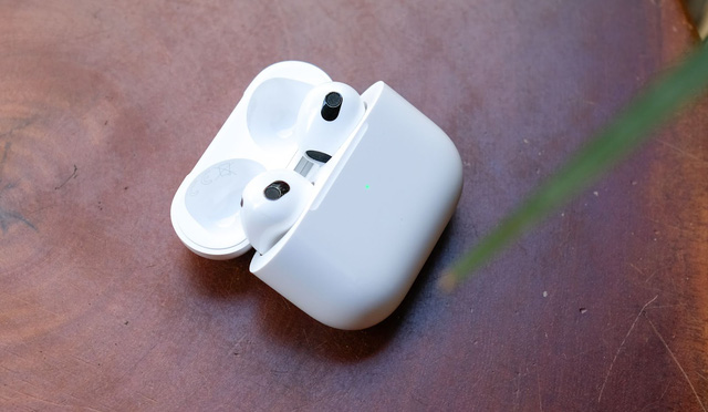 Trải nghiệm AirPods 3: Nâng cấp sáng giá, kế thừa nhiều tính năng xịn từ AirPods Pro, chỉ có giá là chát - Ảnh 8.