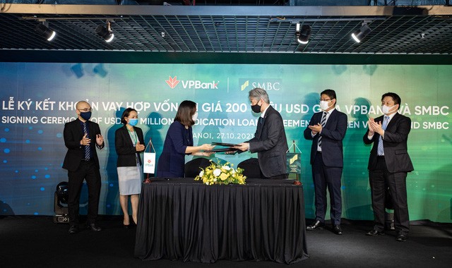 VPBank và SMBC tiếp tục ký kết thỏa thuận khoản vay hợp vốn - Ảnh 1.