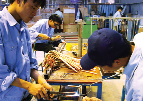 san-xuat-d75f2 san-xuat-d75f2