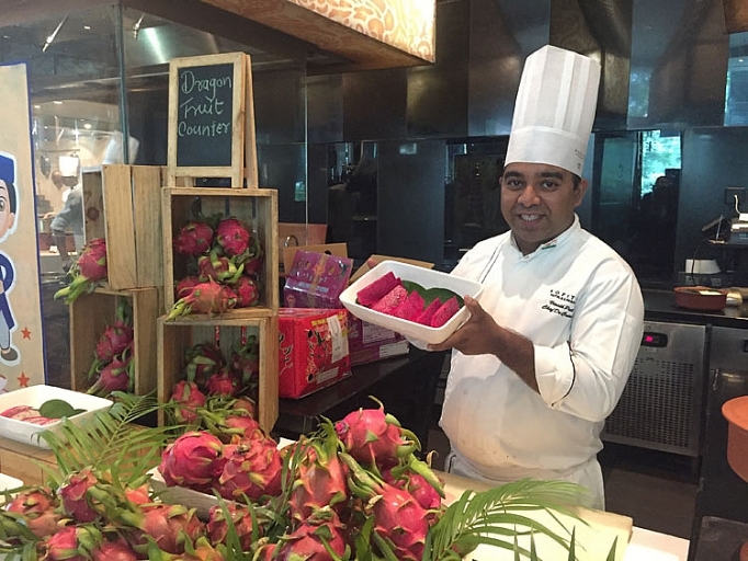 Quảng bá thanh long Việt Nam tại Ấn Độ quang ba thanh long viet nam tai khach san sofitel mumbai an do